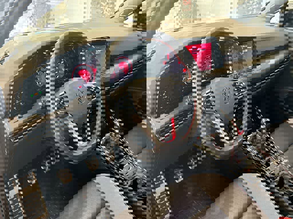 Used 2024 Volkswagen GTI Autobahn image 11