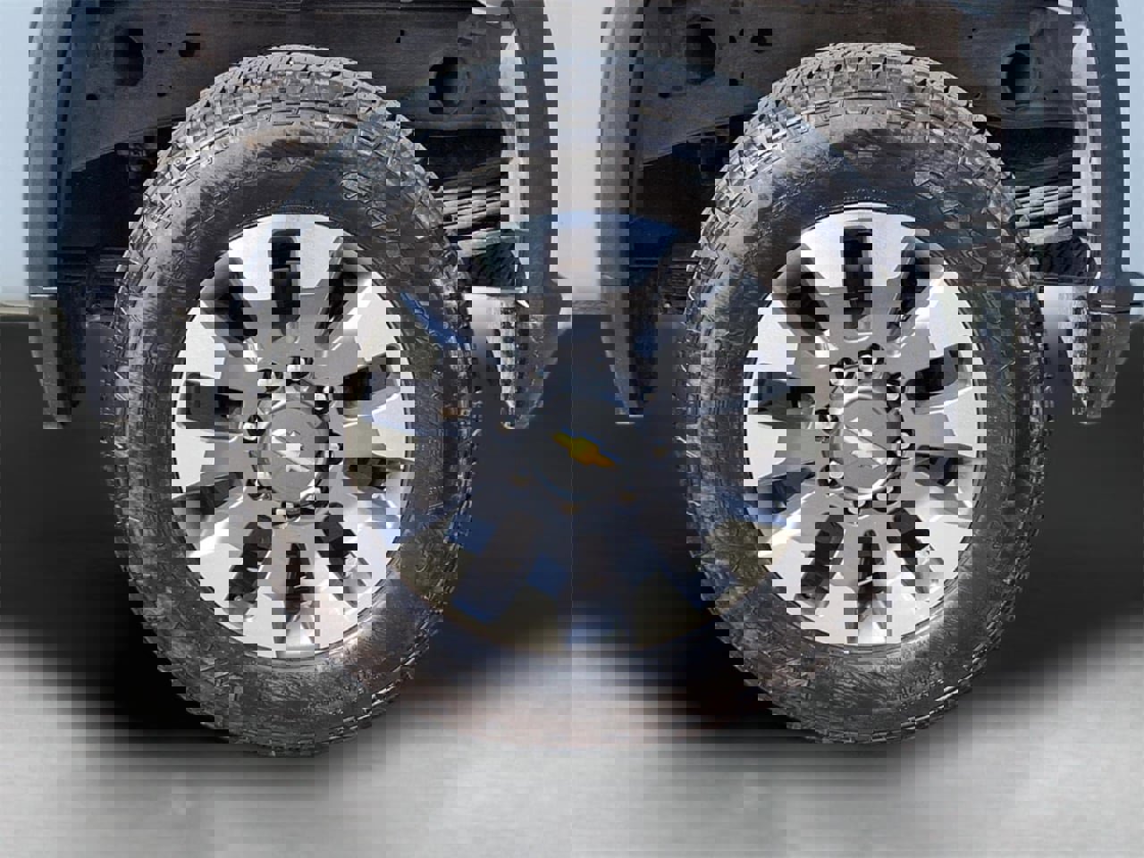 Used 2024 Chevrolet Silverado 2500 Custom w/ Custom Convenience Package image 3