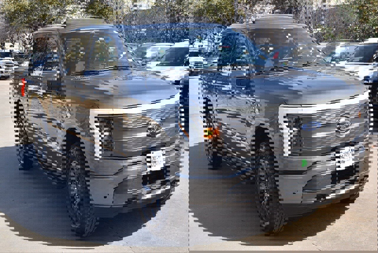 Certified 2023 Ford F150 Lightning Lariat w/ Equipment Group 511A High image 4