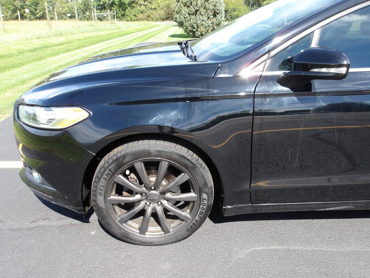 Used 2016 Ford Fusion SE FWD image 32