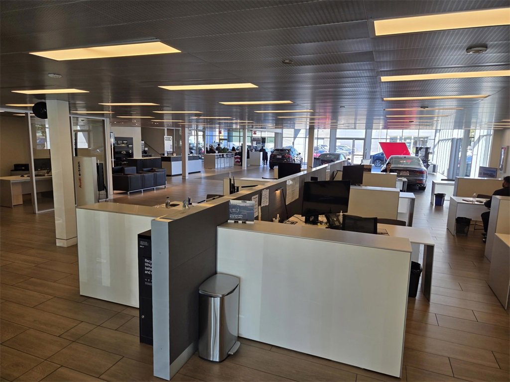 Used 2025 Audi Q3 2.0T Premium Plus w/ Premium Plus Package image 37