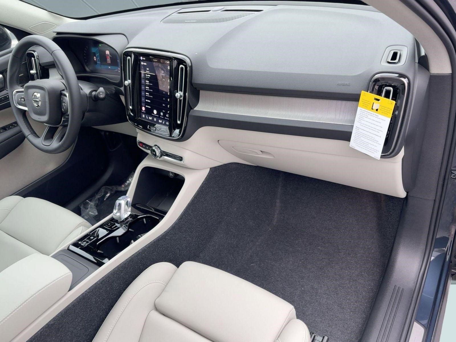 New 2026 Volvo XC40 B5 Ultra w/ Protection Package image 26