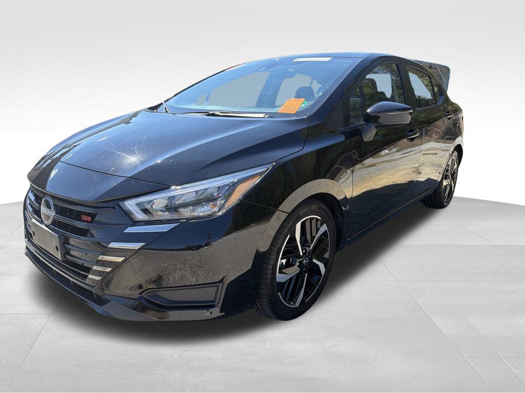 Used 2024 Nissan Versa SR FWD image 31
