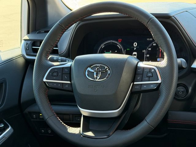 Used 2025 Toyota Sienna XSE image 15
