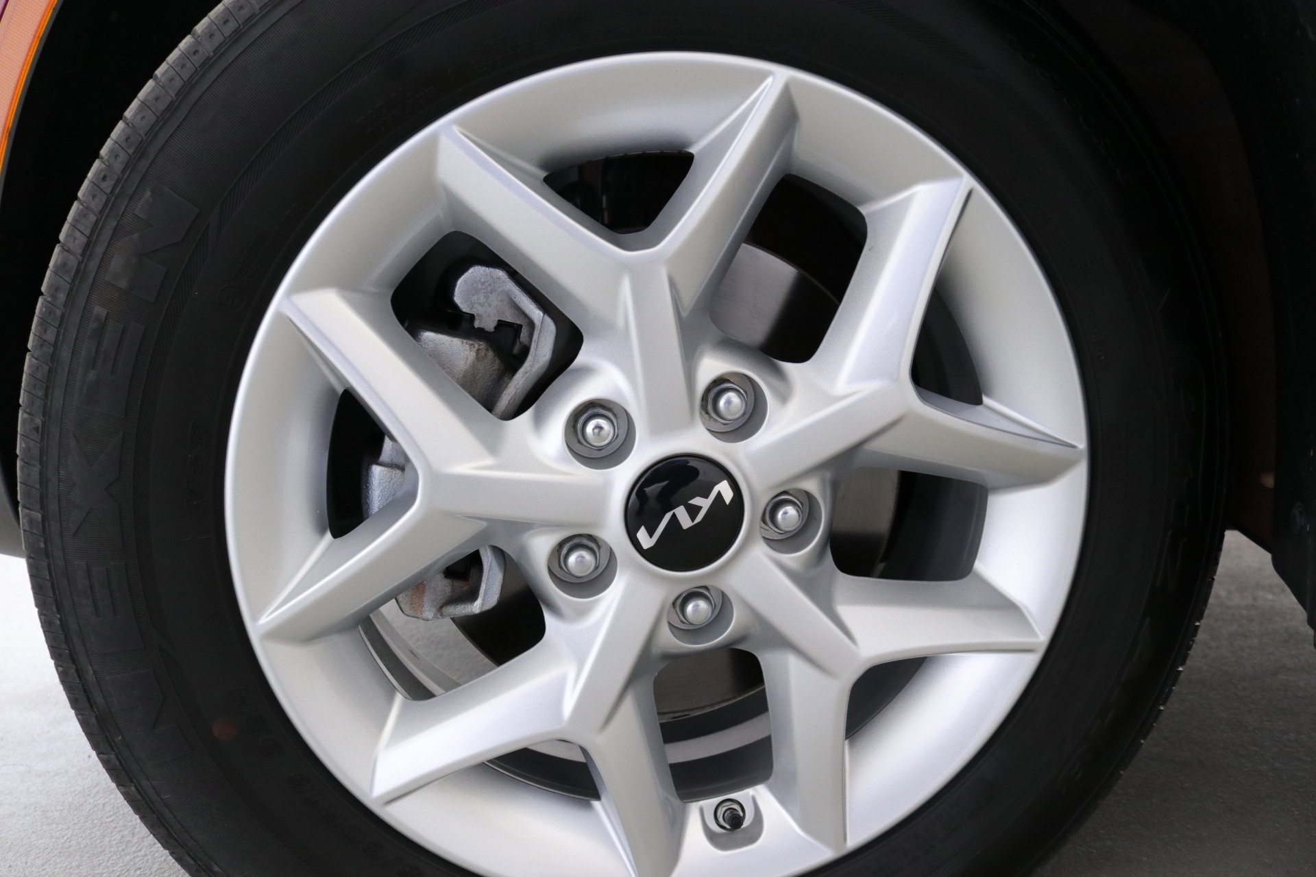 Used 2023 Kia Soul LX w/ LX Technology Package image 32