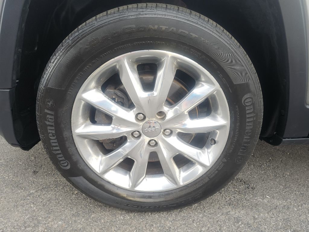 Used 2016 Jeep Cherokee Limited image 23