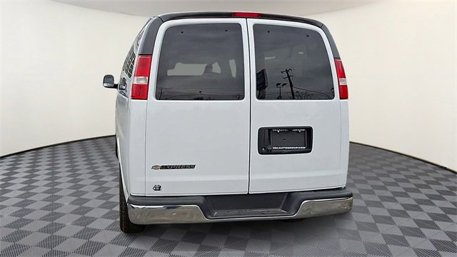 Used 2021 Chevrolet Express 3500 LT w/ LT Preferred Equipment Group image 7