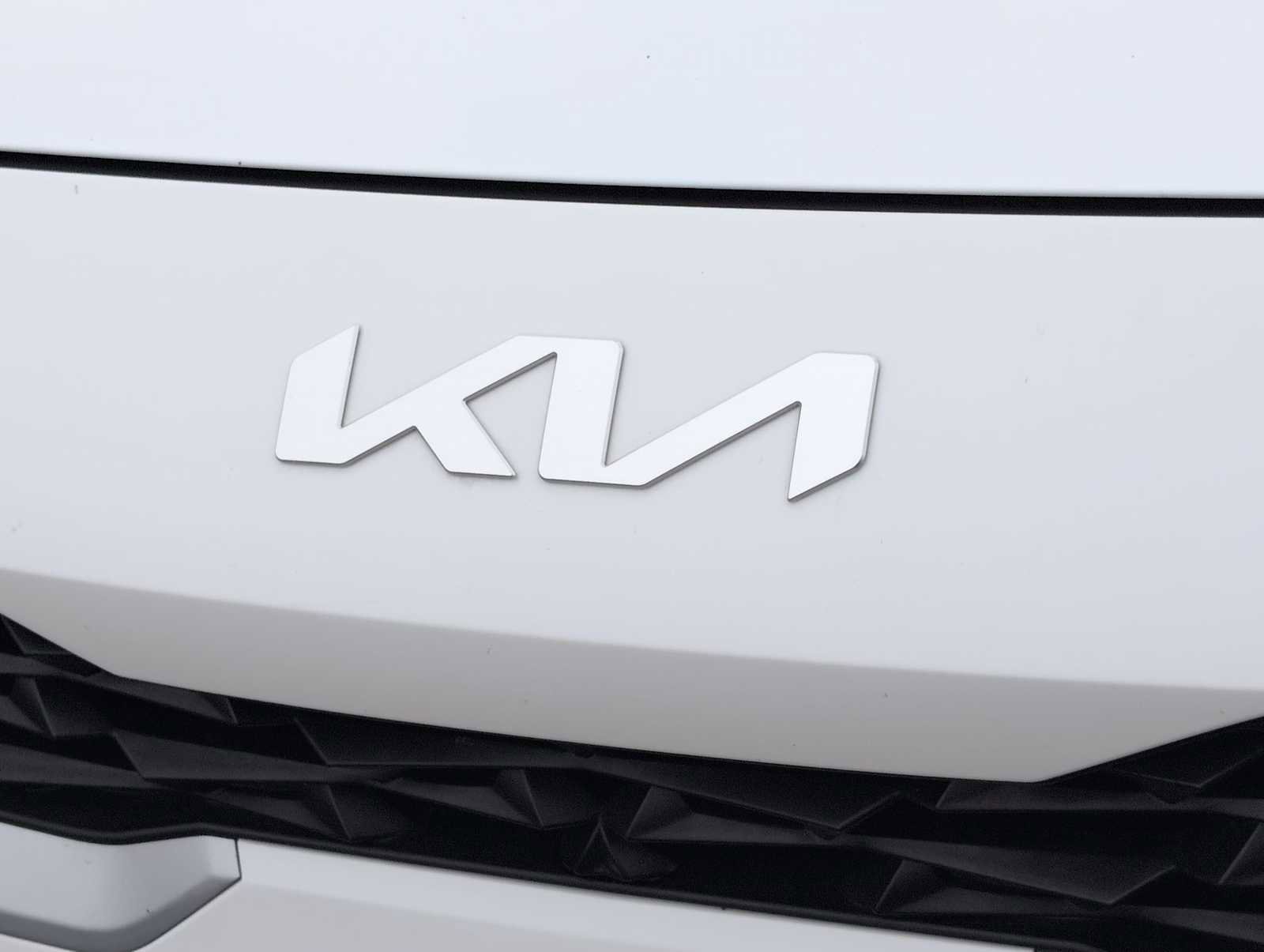 Used 2024 Kia Forte LXS image 12