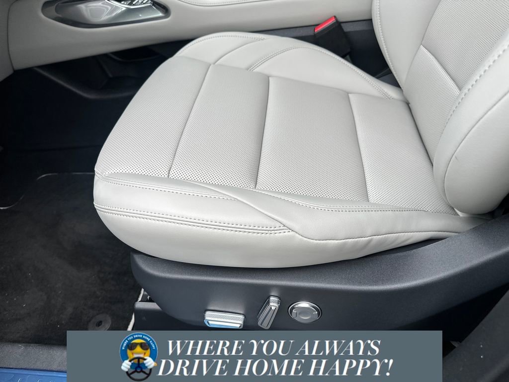 New 2026 Lincoln Nautilus Premier w/ Equipment Group 102A image 8