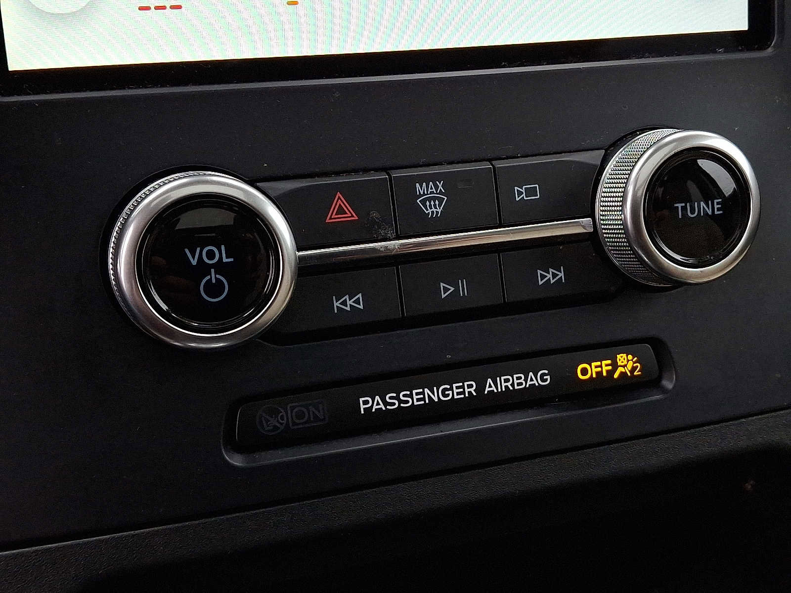 Used 2022 Ford Edge SEL w/ Convenience Package image 18