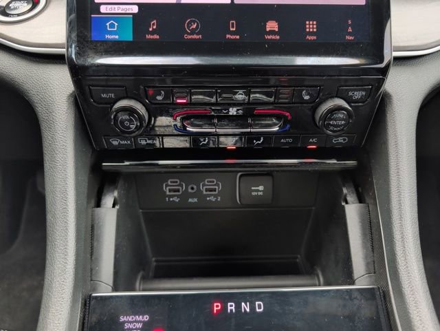 Used 2025 Jeep Grand Cherokee Limited image 22