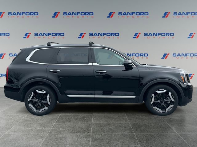 Used 2023 Kia Telluride S image 6
