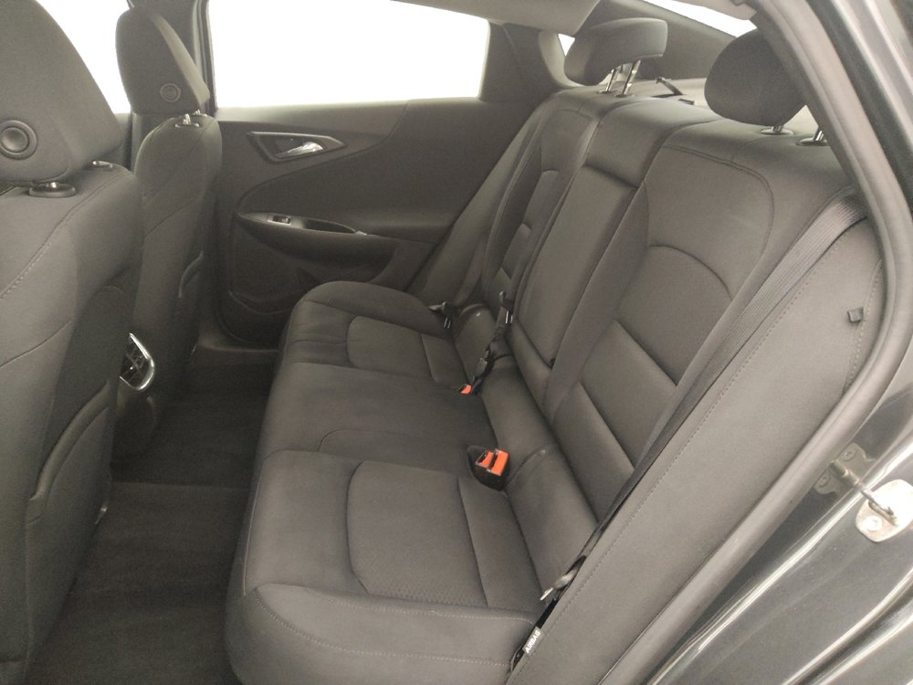 Used 2016 Chevrolet Malibu LT image 18