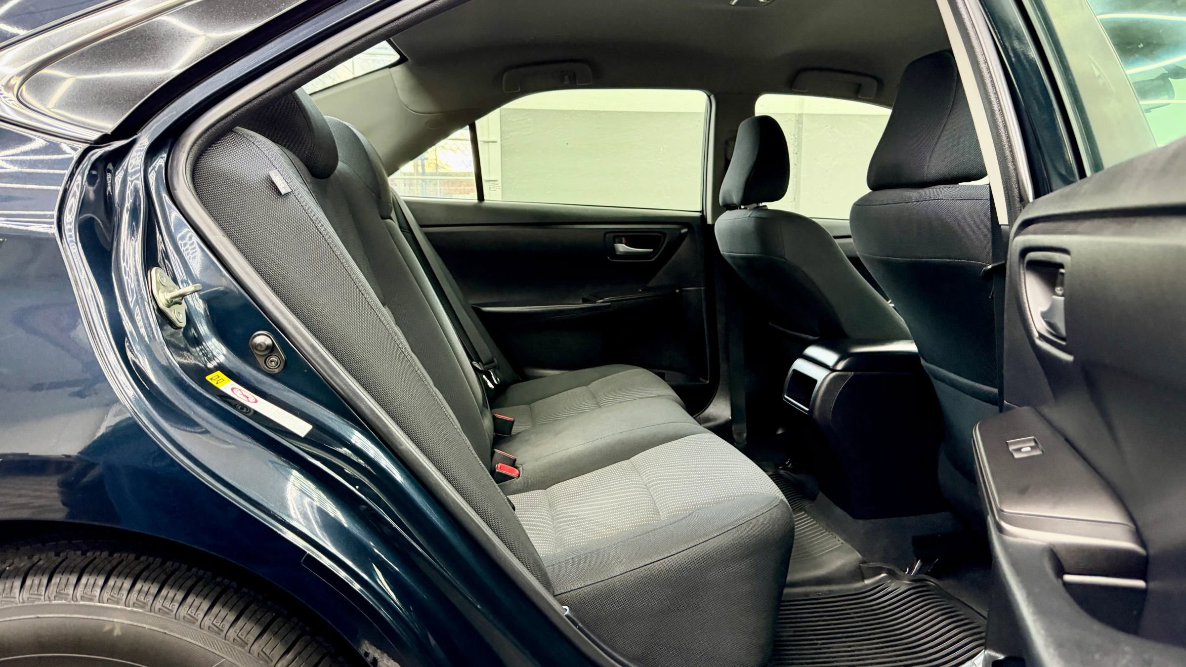 Used 2017 Toyota Camry LE image 12