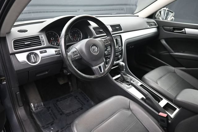 Used 2012 Volkswagen Passat 2.5 SE FWD image 12