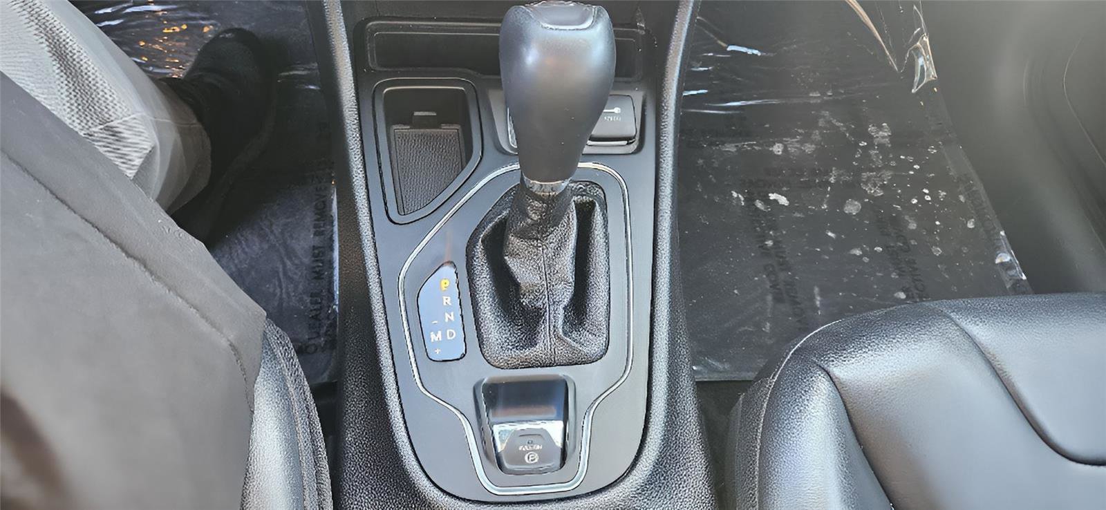 Used 2020 Jeep Cherokee Latitude Plus image 24