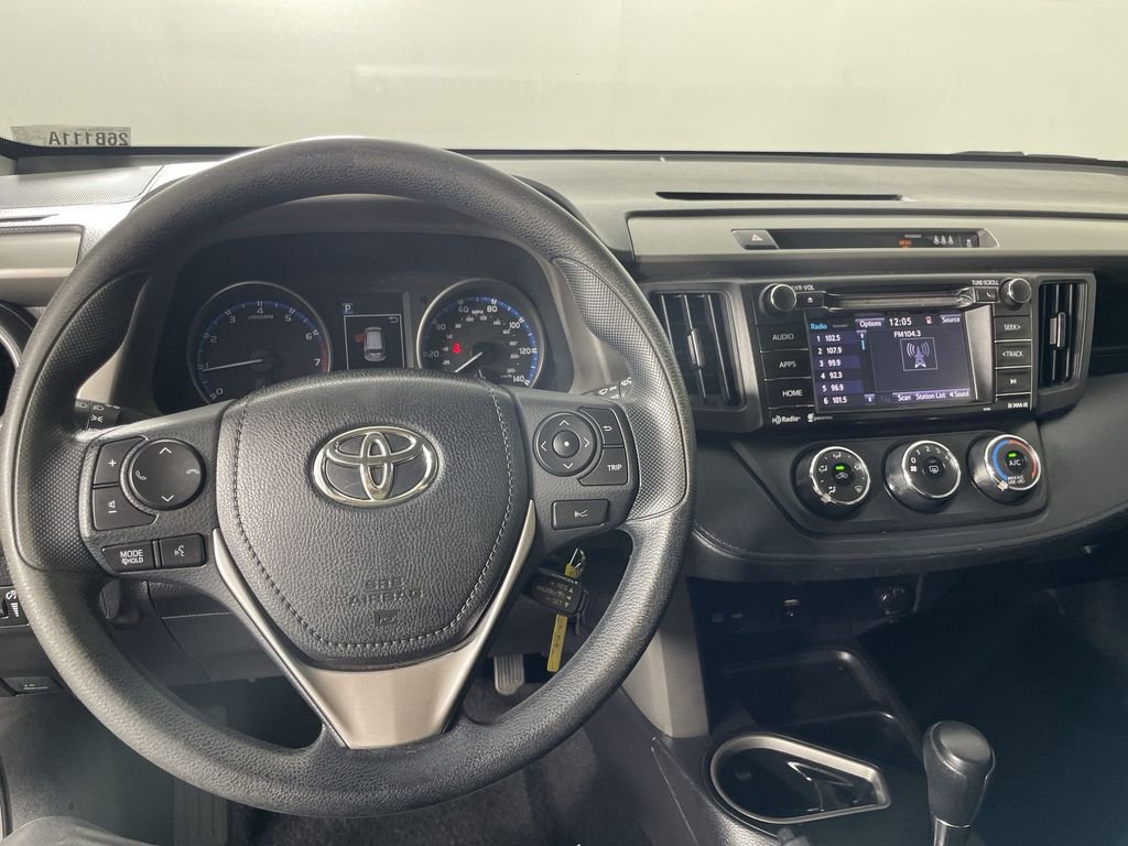 Used 2018 Toyota RAV4 LE w/ Carpet Mat Package image 11