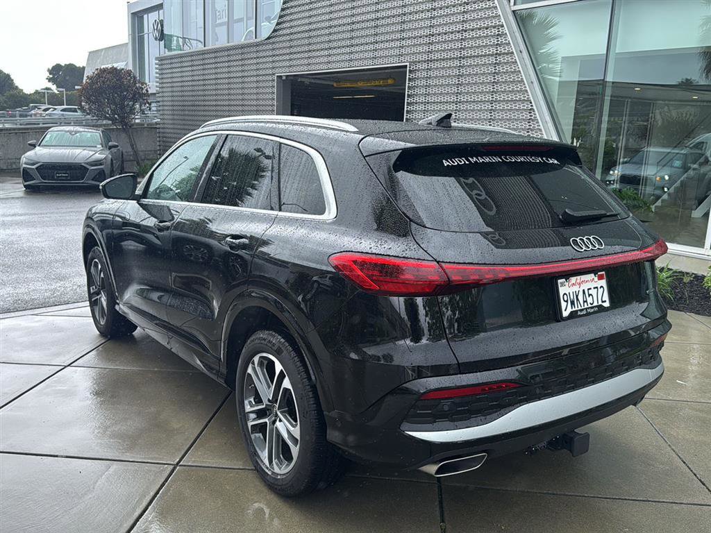 Used 2025 Audi Q5 Premium w/ Convenience Package image 8