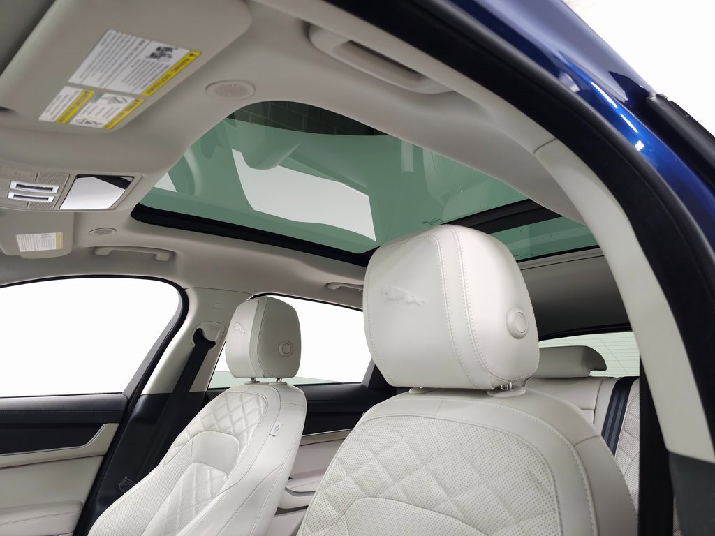 Used 2022 Jaguar F-PACE S image 17