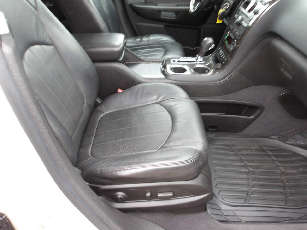 Used 2011 GMC Acadia Denali image 25