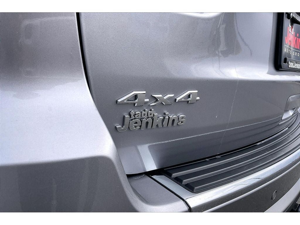 Used 2020 Jeep Grand Cherokee Overland AWD/4WD image 33