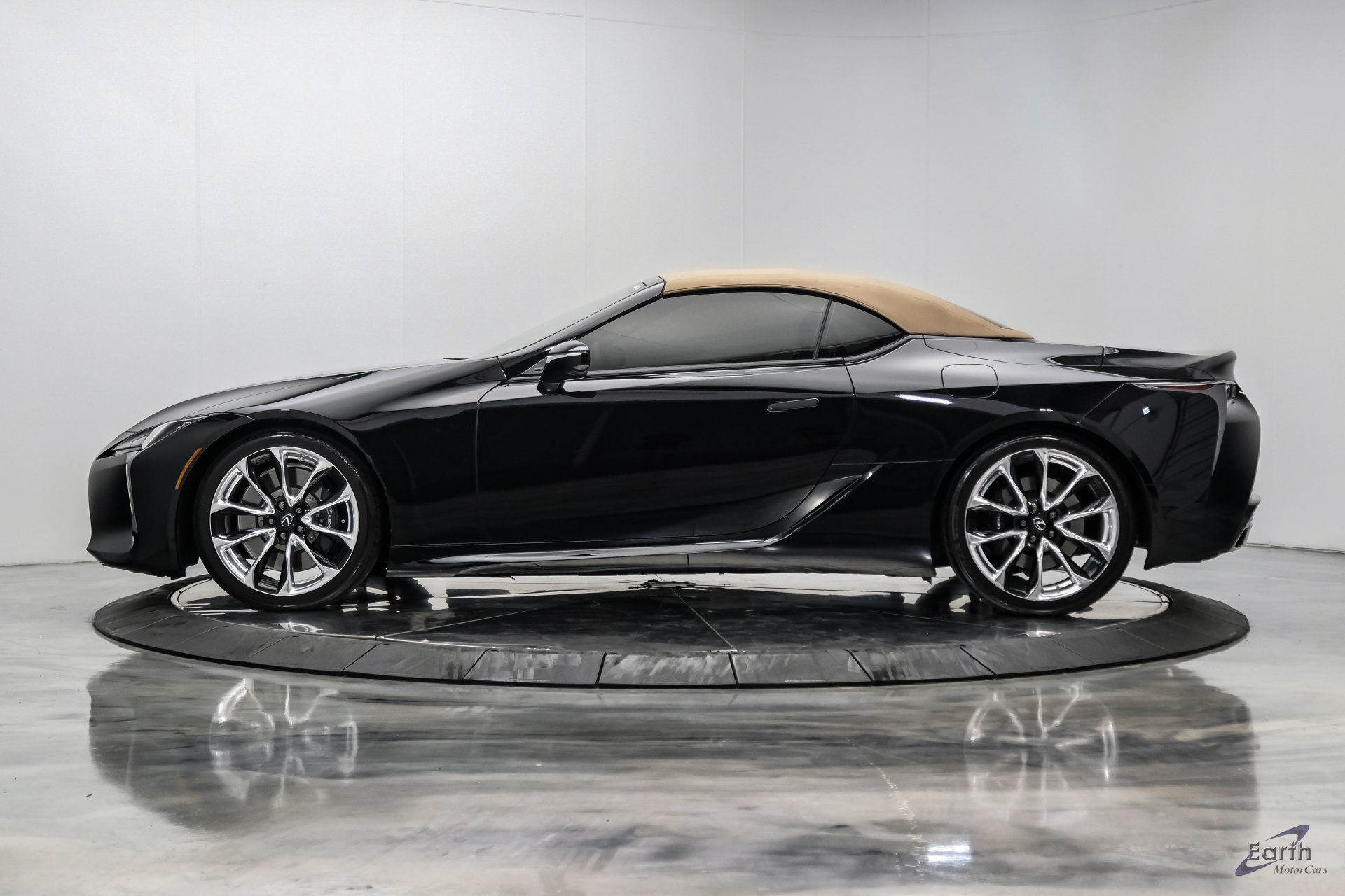 Used 2021 Lexus LC 500 Convertible w/ Touring Package RWD image 10