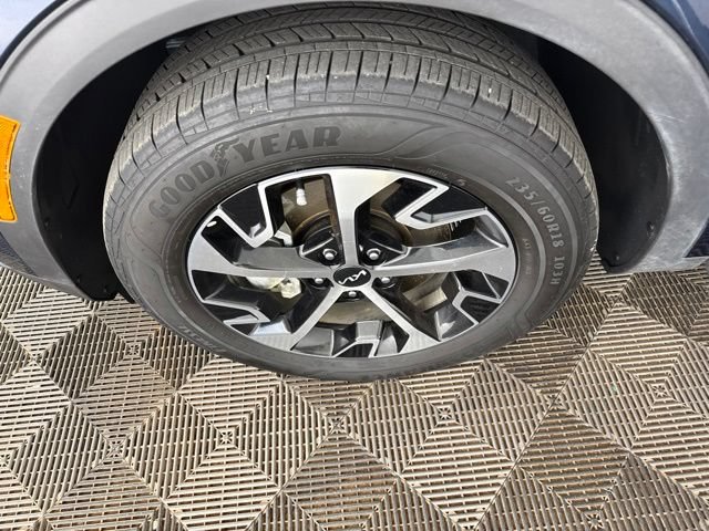 Used 2024 Kia Sportage EX AWD/4WD image 30