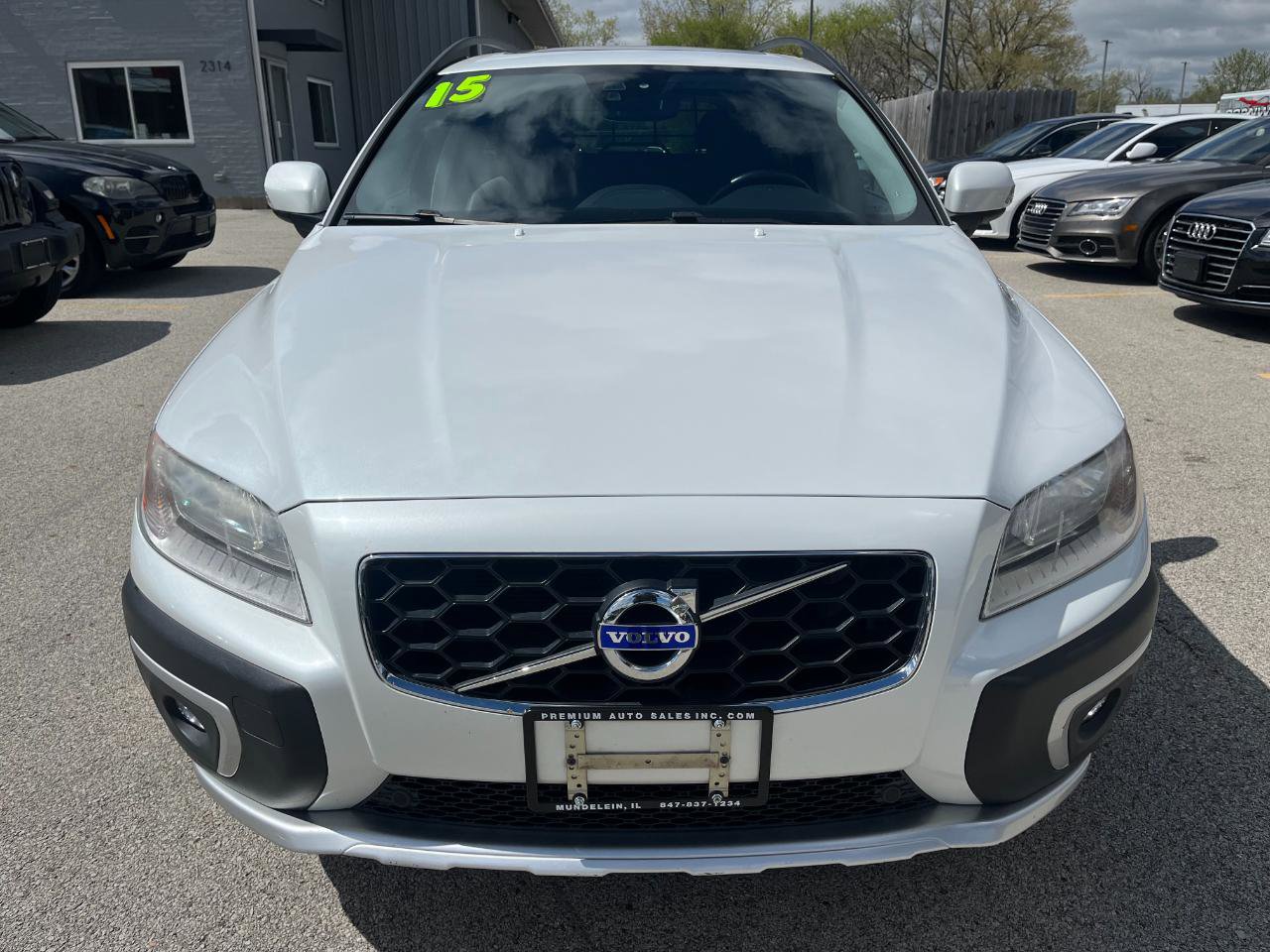 Used 2015 Volvo XC70 T6 w/ Proximity Package AWD/4WD image 8