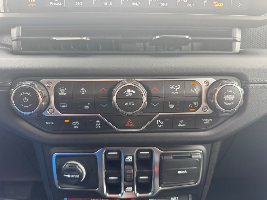 New 2025 Jeep Wrangler Unlimited Rubicon 392 image 5