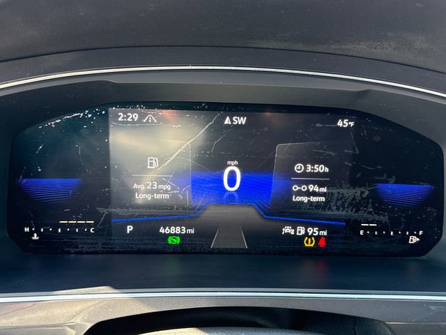 Certified 2023 Volkswagen Tiguan SE R-Line image 17