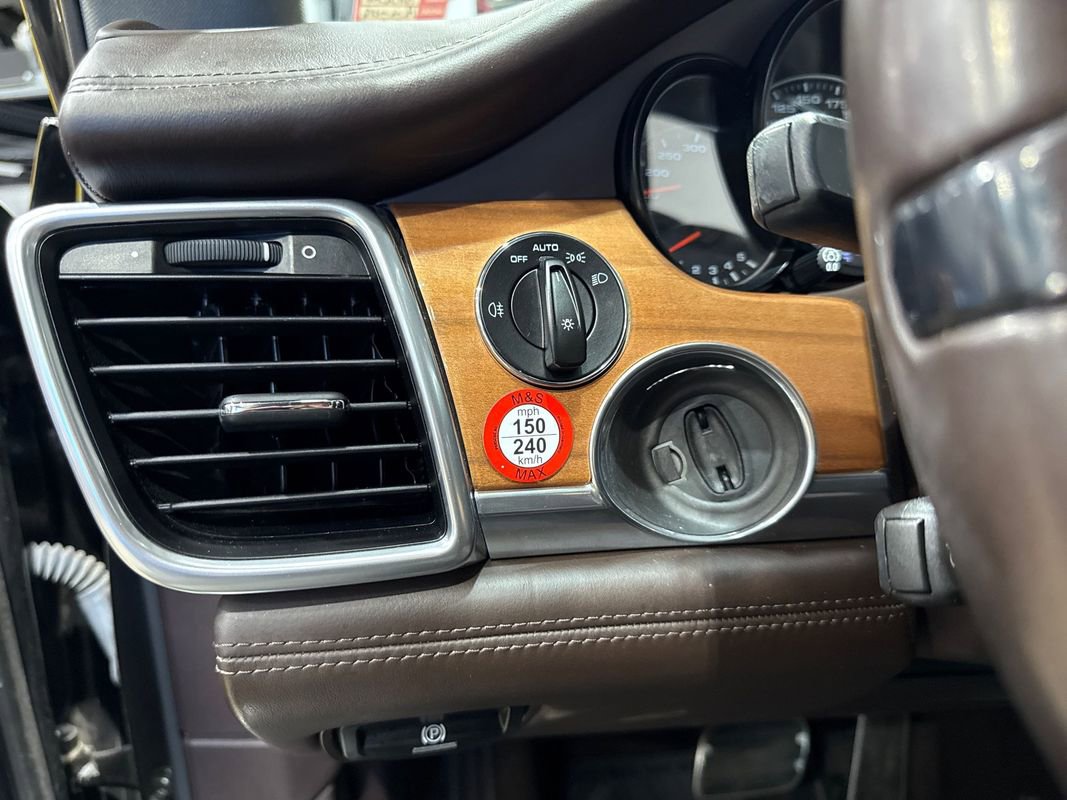 Used 2013 Porsche Panamera 4S image 65