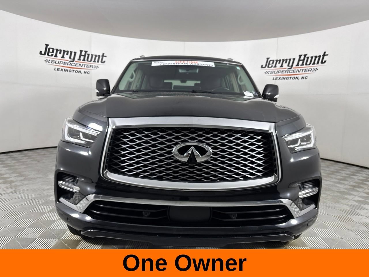 Used 2024 INFINITI QX80 Luxe w/ Cargo Package AWD/4WD image 3