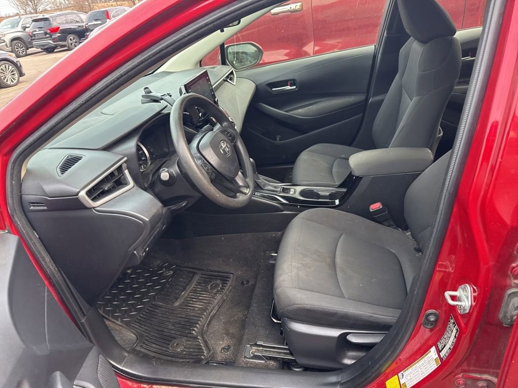 Used 2020 Toyota Corolla LE image 5