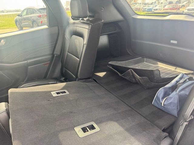 Certified 2024 Ford Escape Platinum w/ Class II Trailer Tow Package AWD/4WD image 29