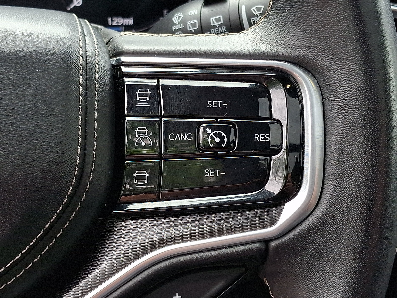 Used 2024 Jeep Grand Wagoneer L Series II w/ Quick Order Packagew 28T AWD/4WD image 27