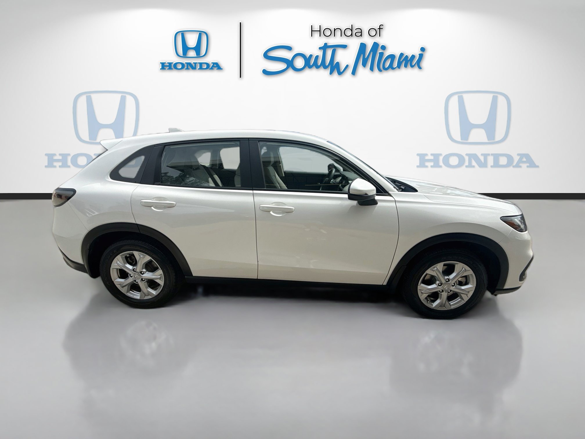 Certified 2025 Honda HR-V LX image 8