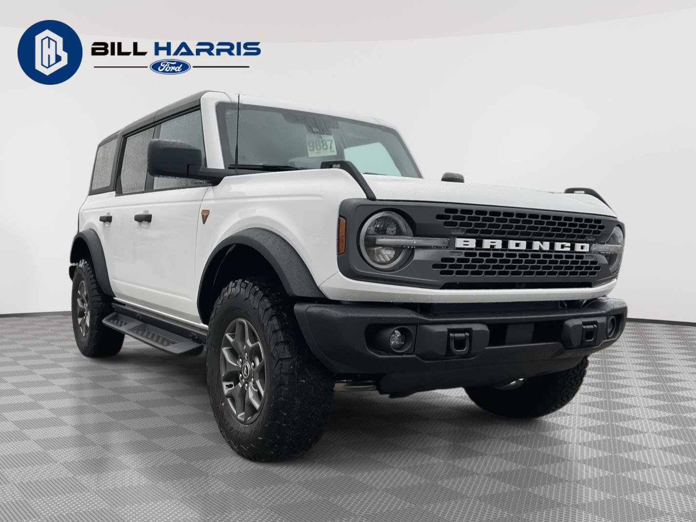 New 2025 Ford Bronco Badlands image 3
