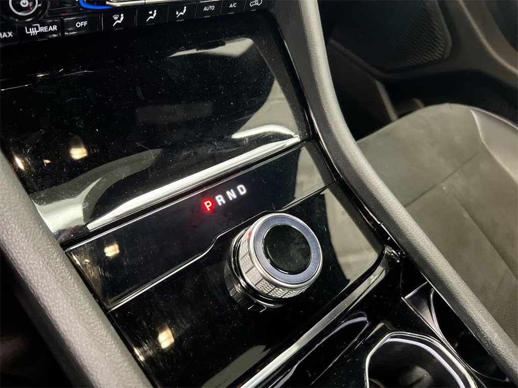 Used 2023 Jeep Grand Cherokee Altitude image 16