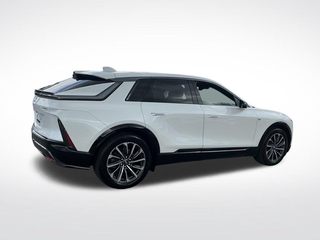 Used 2024 Cadillac Lyriq Sport AWD/4WD image 13