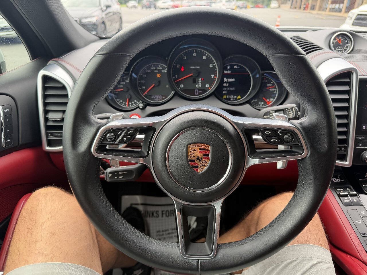 Used 2017 Porsche Cayenne Platinum Edition AWD/4WD image 11