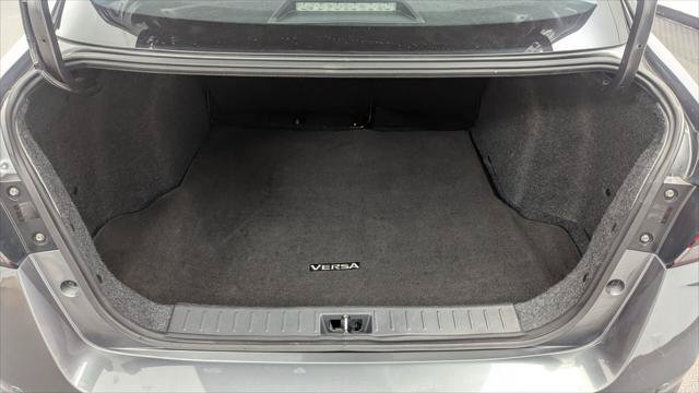 Used 2025 Nissan Versa SR FWD image 18