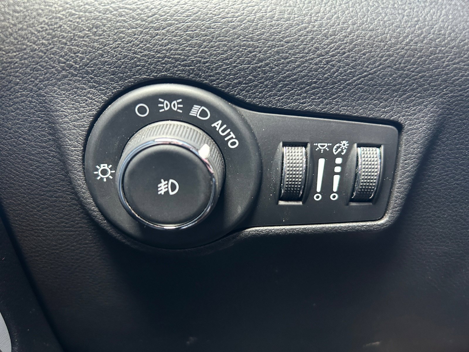 Used 2024 Jeep Compass Limited AWD/4WD image 26
