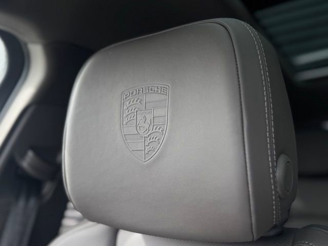 Certified 2023 Porsche Macan image 29