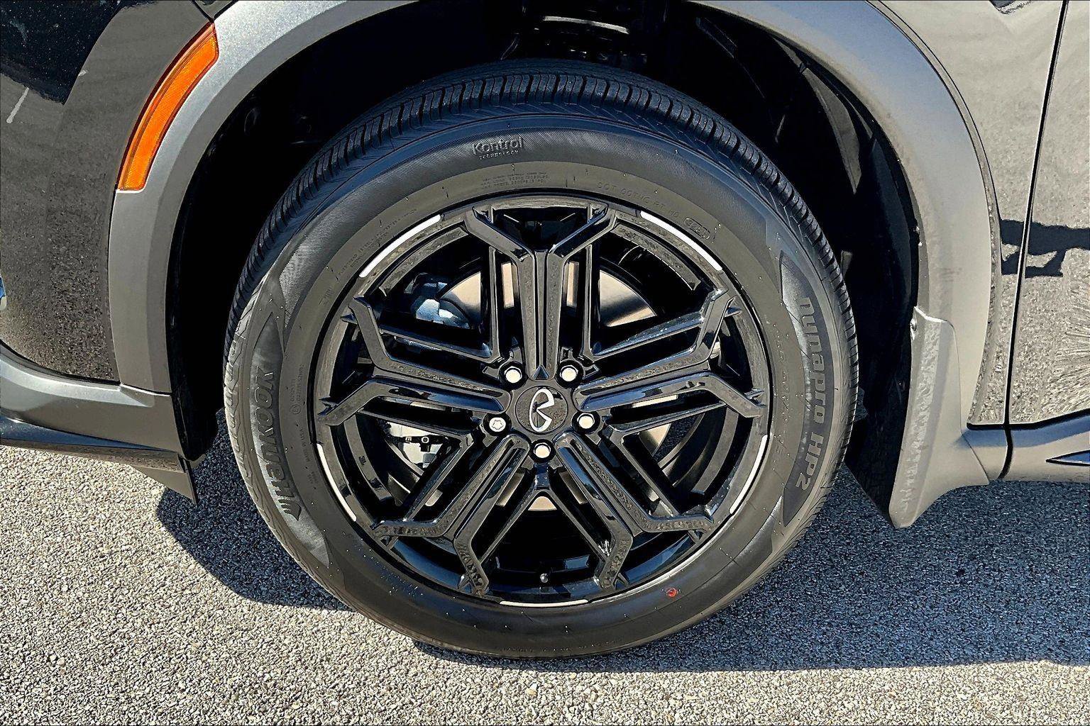 New 2026 INFINITI QX60 Sport image 17