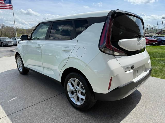 Used 2023 Kia Soul LX w/ Option Group 015 image 25