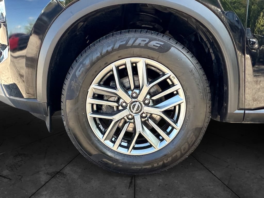 Used 2023 Nissan Rogue S FWD image 14