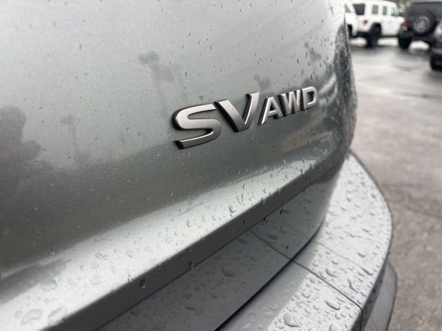 Used 2024 Nissan Rogue SV image 25