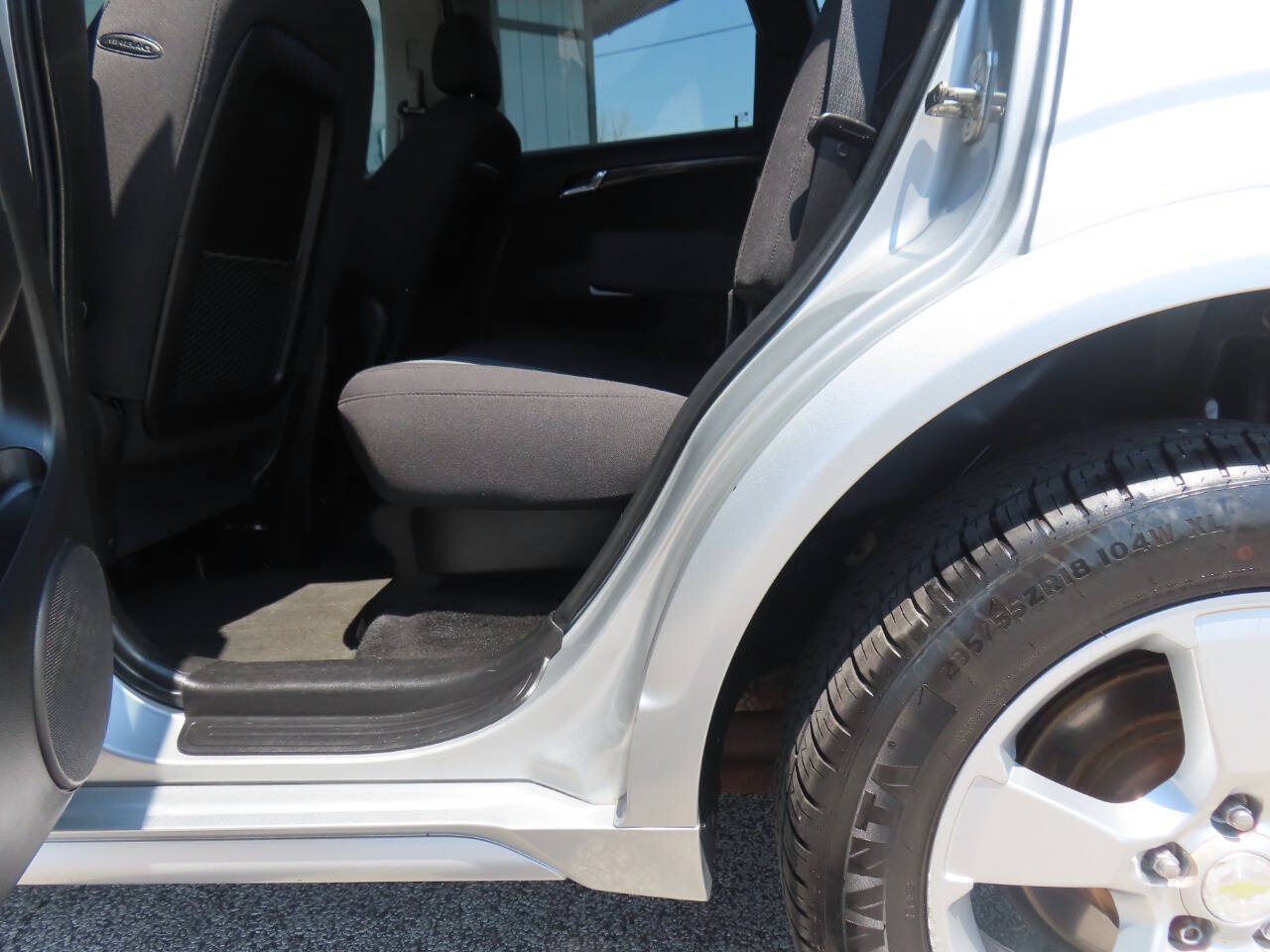 Used 2014 Chevrolet Captiva Sport LT FWD image 11