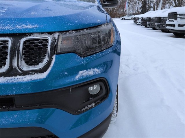 Used 2024 Jeep Compass Latitude w/ Convenience Group image 9