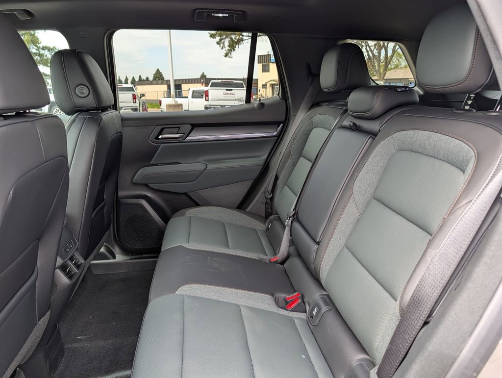 New 2026 GMC Terrain AT4 w/ Convenience Package III AWD/4WD image 32
